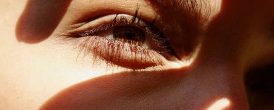 Eye products comes in many different colors and textures and at Blos, always natural.