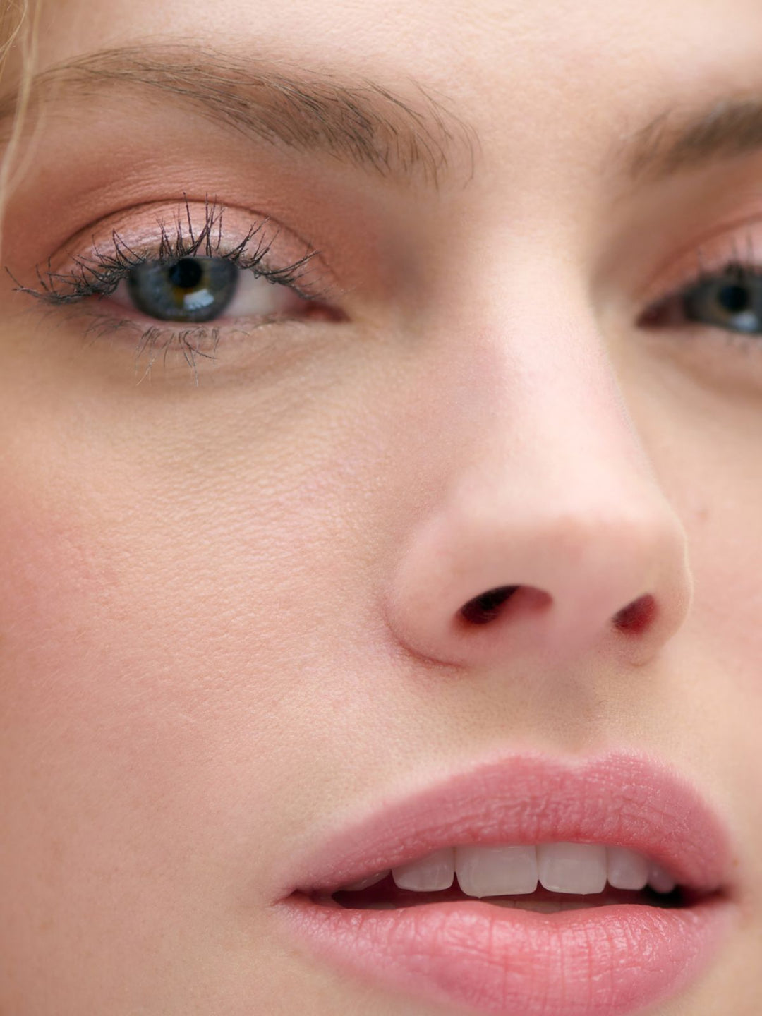 RMS Beauty Cashmere Matte Eyelights Dessert Rose