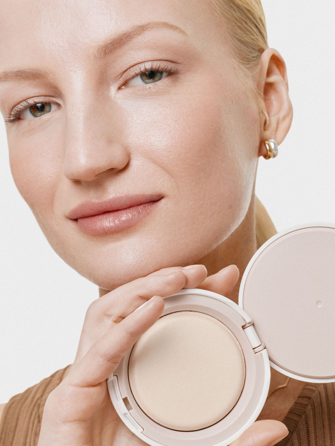 Ilia Beauty Soft Focus Finishing Powder Light Translucent
