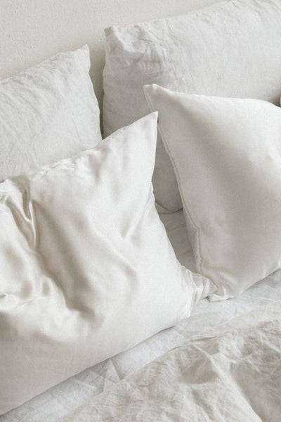 Penney + Bennet Ivory Mulberry silk pillowcase Blos shop